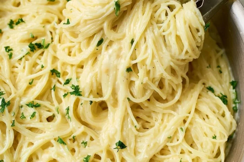 Creamy One Pot Garlic Parmesan Pasta served in a bowl
